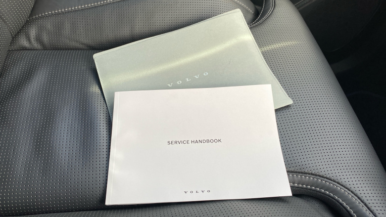 Volvo XC90 2.0 B5P [250] Ultra Dark 5dr AWD Geartronic Petrol Estate